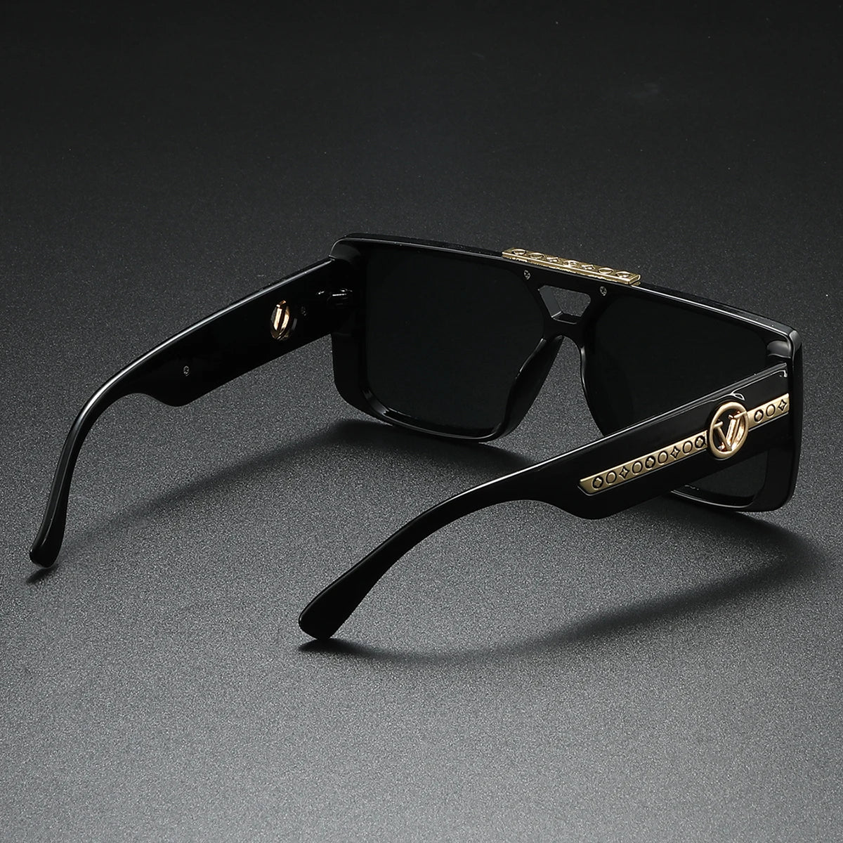 Retro Black Square Sunglasses